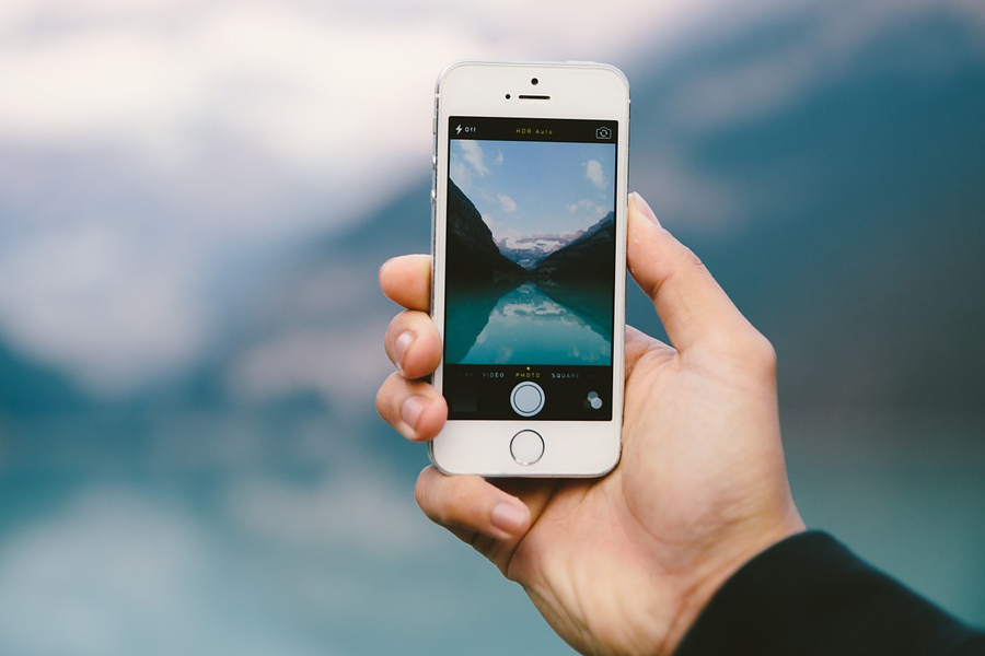 how to get pictures from camera to iphone