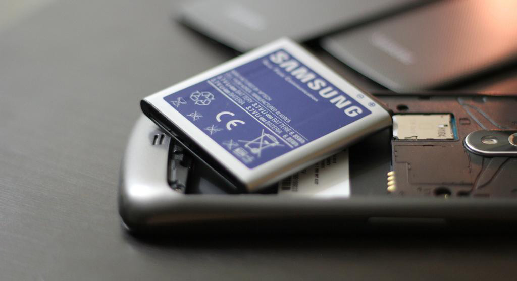 How to know when your phone battery needs replacing