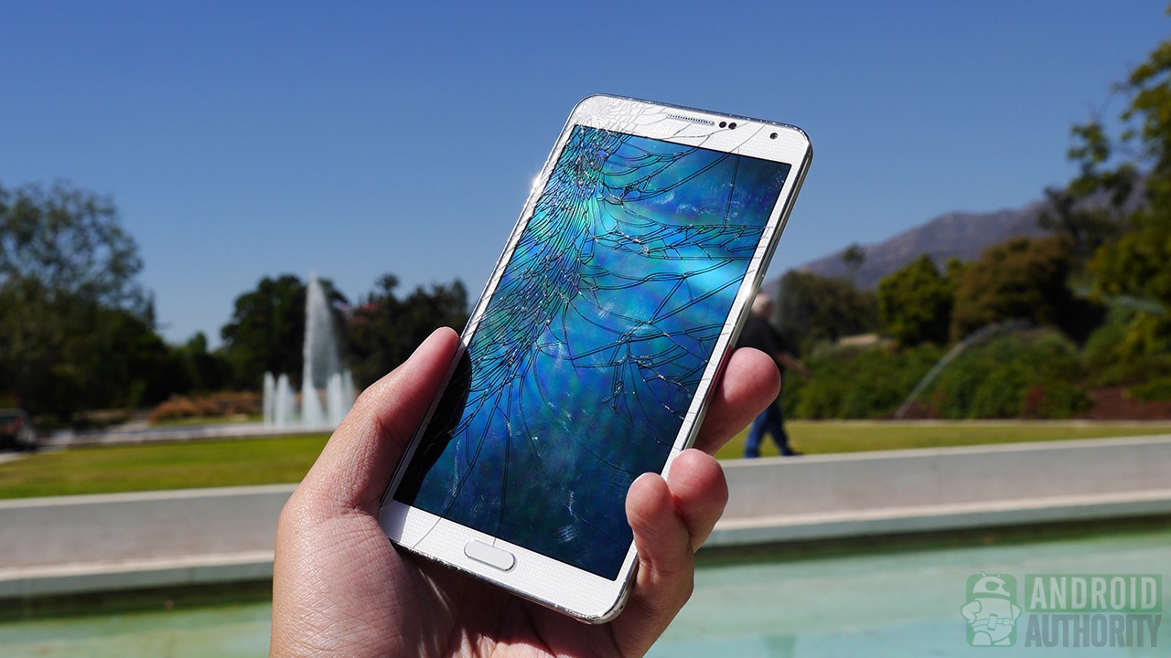 Samsung-Galaxy-Note-3-drop-test-cracked-screen-aa-5