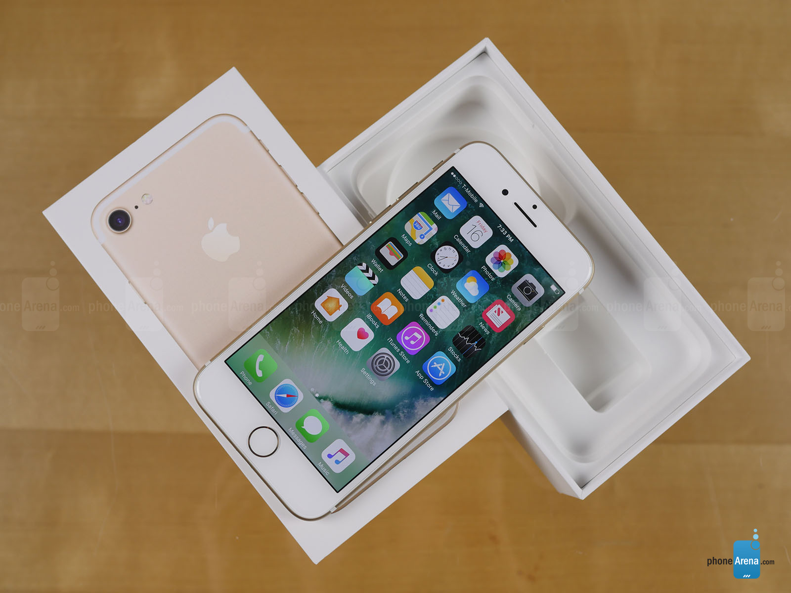Apple-iPhone-7-unboxing