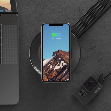 Nomad Wireless Charging Hub + 4 USB Ports - Black